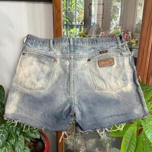 Vintage wrangler cutoff denim shorts